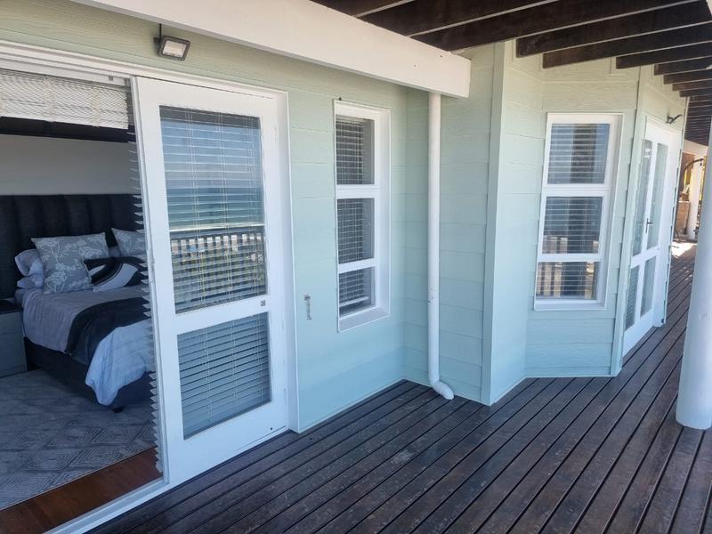To Let 6 Bedroom Property for Rent in Outeniqua Strand Western Cape